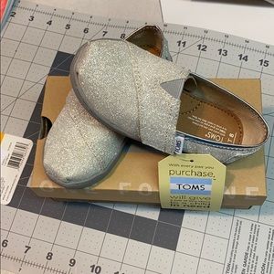 Toms